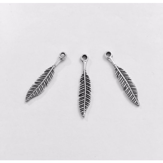Feather 23mm tin, silver plated