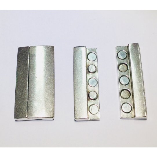Fermoir aimanté en étain plaqué argent, cuirs multi- rang 40mm