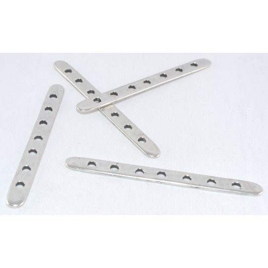 Barrette separator with 7 holes