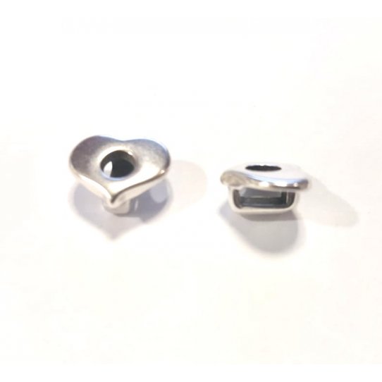 Passant coeur pour cuir 5mm en argent antique