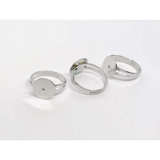 Bague anneau réglable avec plateau de 12 mm en rhodie’