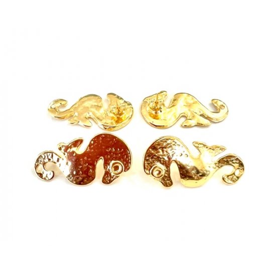 Boucles d'oreille  clous forme hippocampe dor