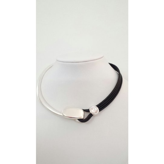 Collier demi-jonc