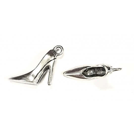 Pendant escarpin à talon aiguille