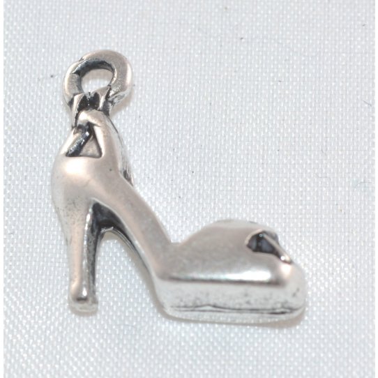 Pendant - heeled shoe