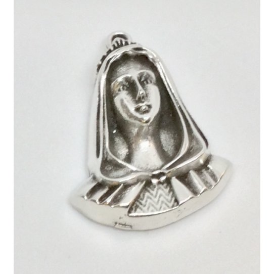 pendant madonna