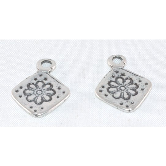 pendant motif fleur