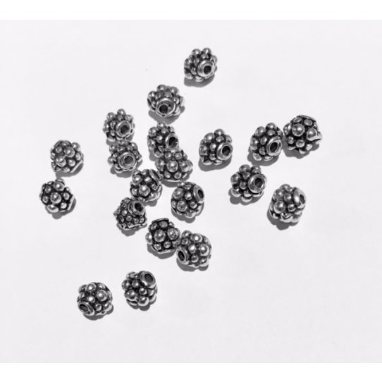 perles de 8mm avec motif trou : 1.90mm