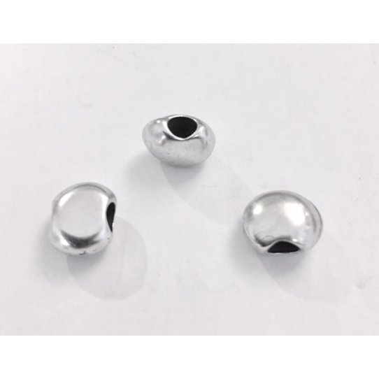 Perles plates 8 x 9 mm trou : 3.30mm