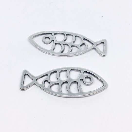 Poisson pendant ou intercalaire 56 x 22mm