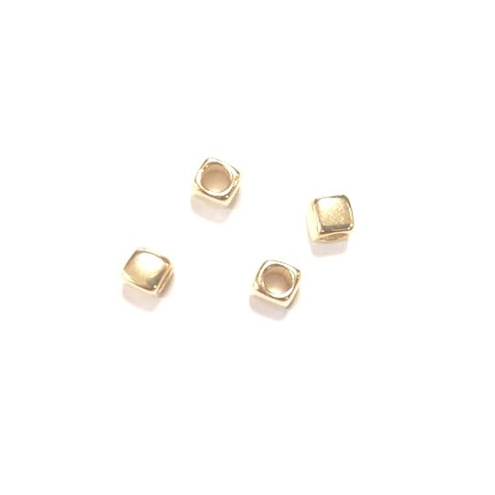 perles cube trou 3.25mm