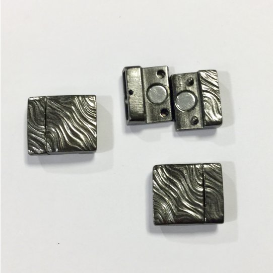 Pewter magnetic clasp for flat leather 15 mm waves pattern