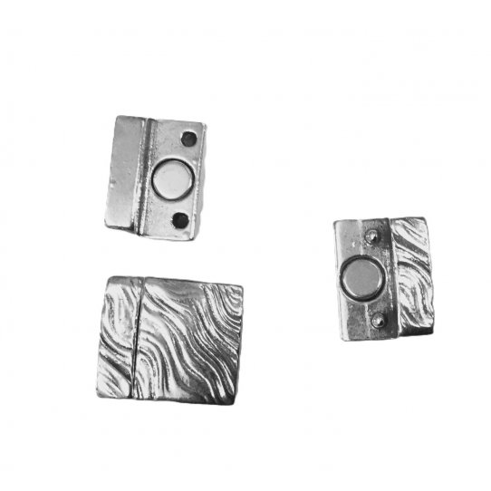 Pewter magnetic clasp for flat leather 15 mm waves pattern