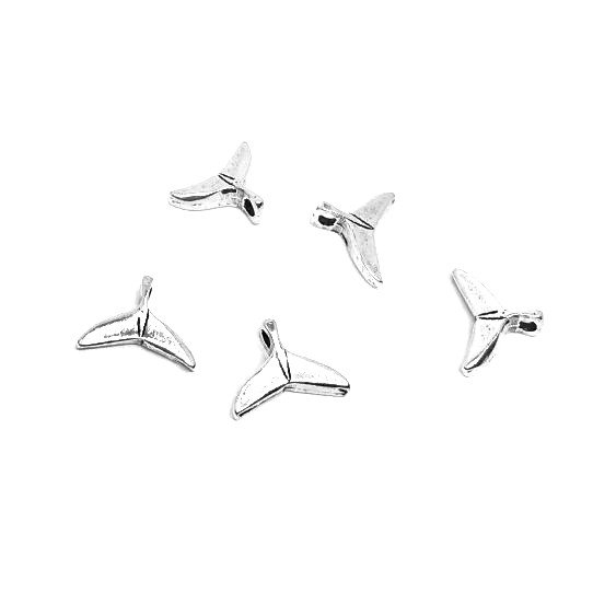 Whaletail pendant in pewter