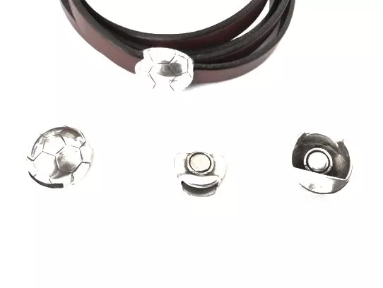Fermoir aimanté ballon de football en 10mm, en étain plaqué argent
