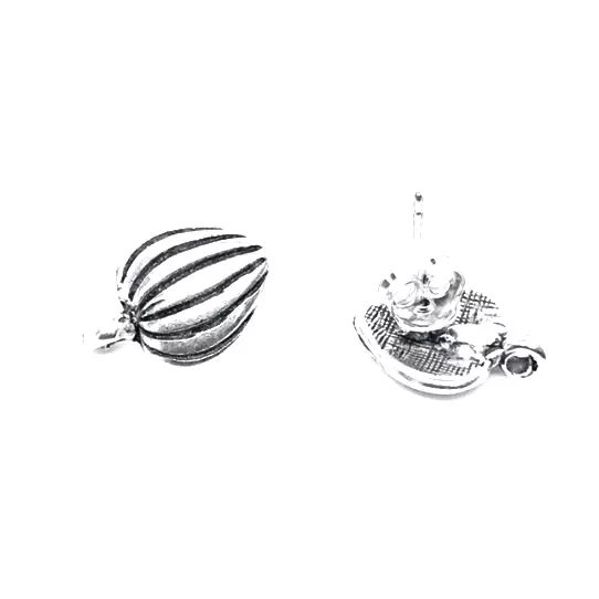 Boucles d'oreilles à clous avec motif