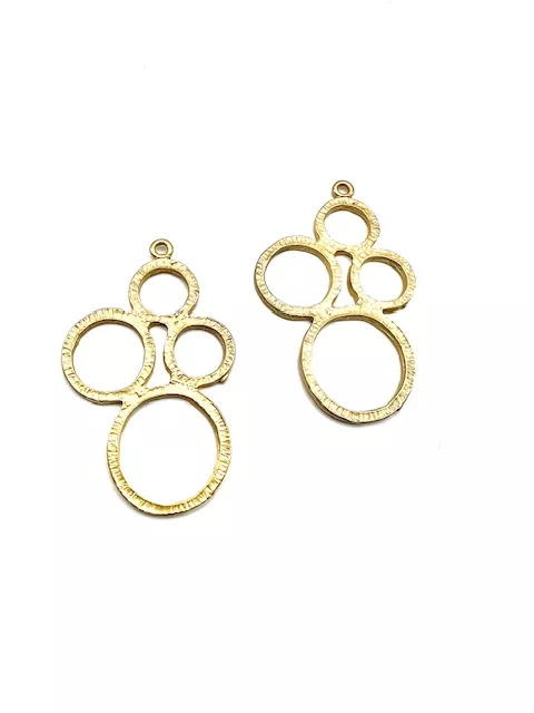 2 Pendants en zamac doré à l'or fin 24 carat en motif abstraits , or mat