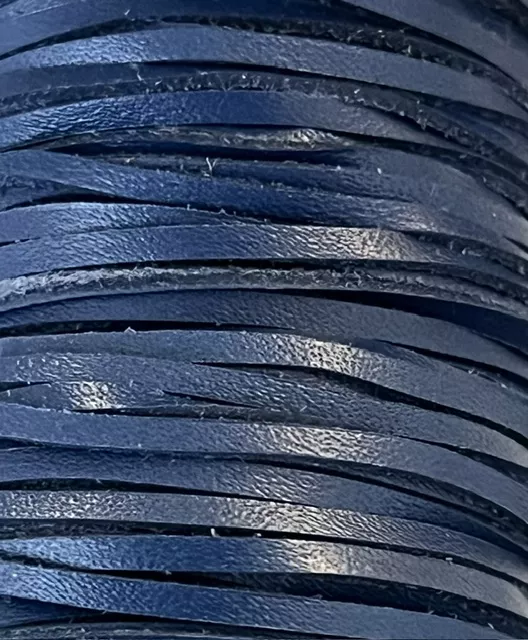 Cuir de Veau  Bleu Electrique 2mm vendu par 5 mètres