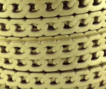 Cuir en forme de chaine gourmette 10 mm - Or