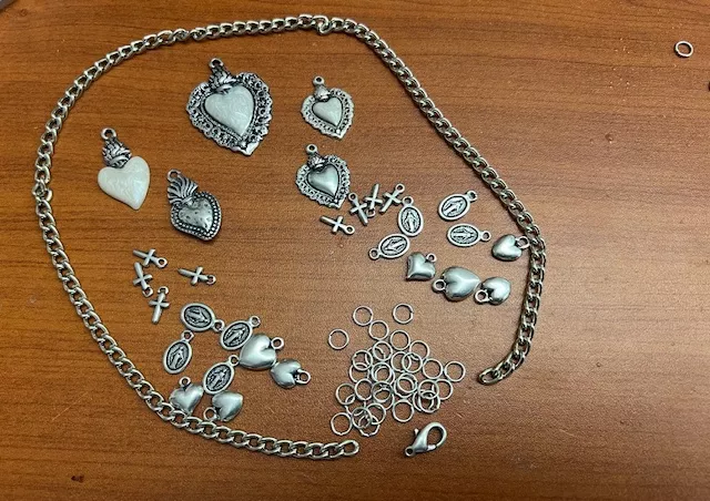 Collier Sacré en KIT blanc nacré