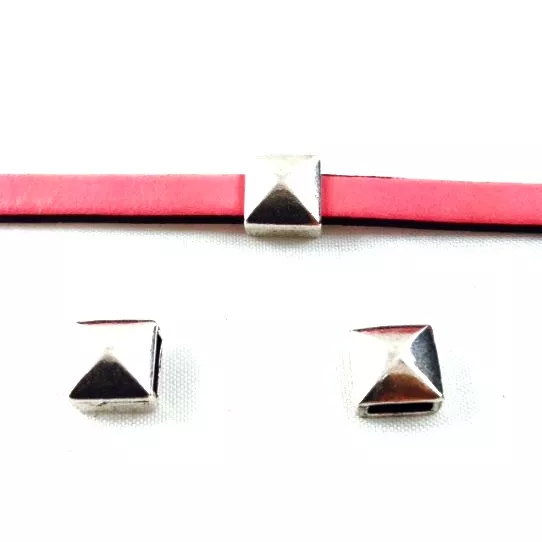 Passant carré pyramide 5mm étain