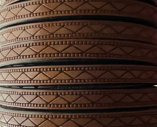 Cuir de veau 8mm avec motif - Camel Marron moyen