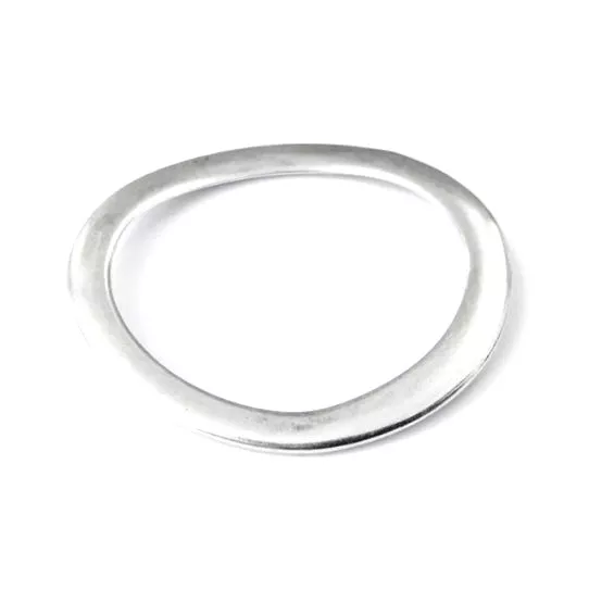 3 Grands  cercles plats légèrement ondulé 47 mm diam int : 37 mm