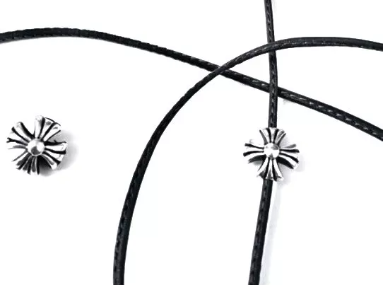 intercalaire traversant