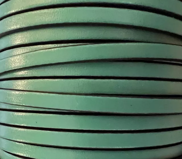 Cuir de veau 5mm-nouvelles couleurs - Vert d'eau