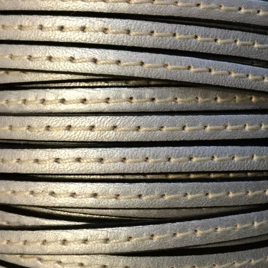 Cuir de veau cousu 5mm - Argent
