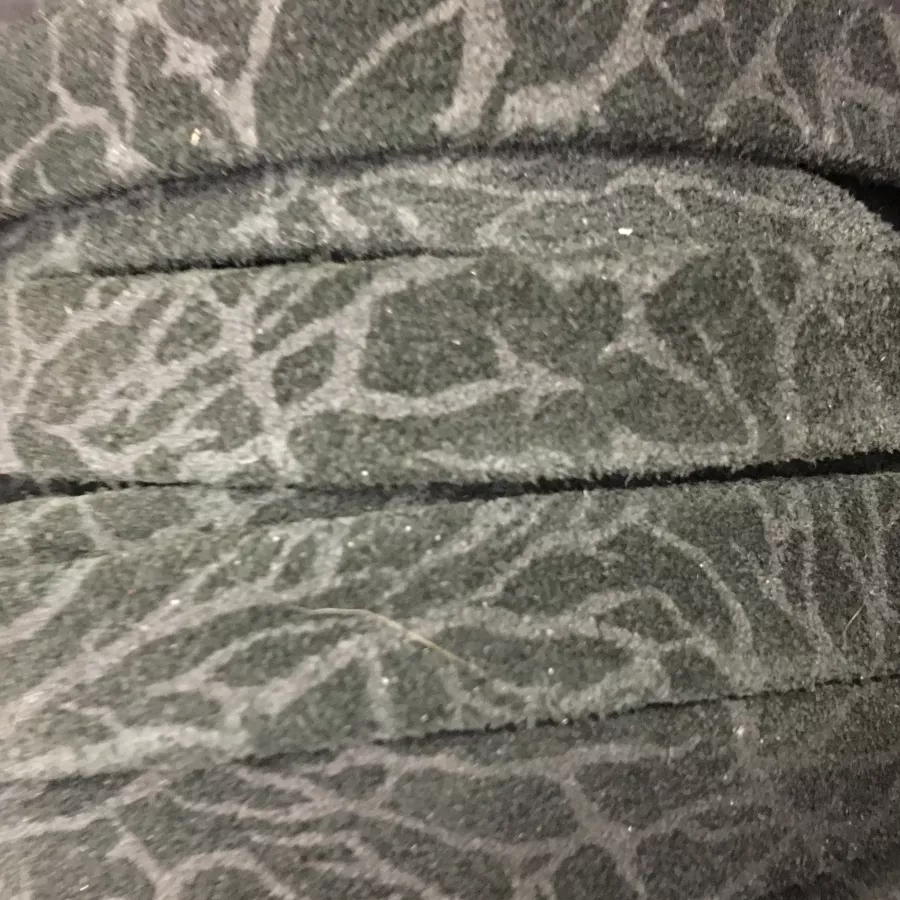 Cuir de chèvre 10 mm avec motif-séries limitées - Noir