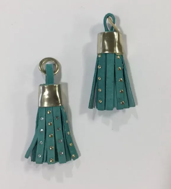 Pompons en cuir 40mm cloutés - Vert d'eau