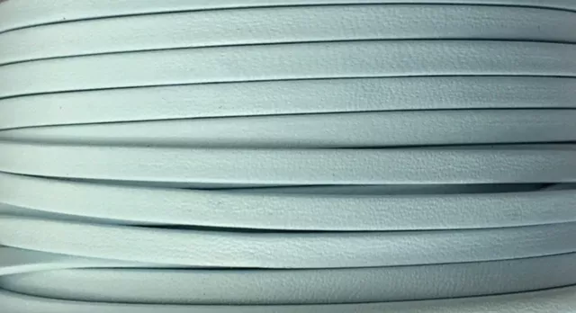 Cuir de chèvre 3mm doublé-NOUVELLES COULEURS - Bleu ciel très clair