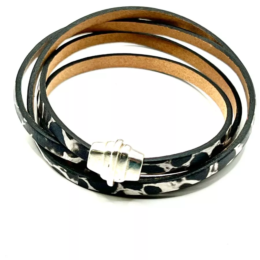 Fermoir aimanté en forme de pyramide pour cuir 5mm plat-4 couleurs - Argent