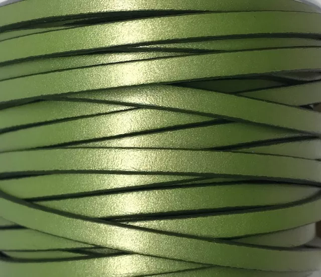 Cuir de veau nacrés 5mm - Vert pistache