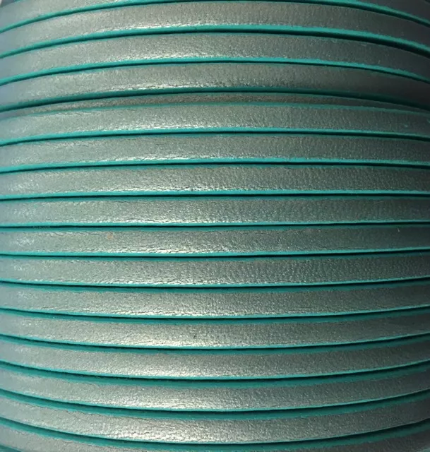 cuir de veau 3mm nacré - Vert d'eau