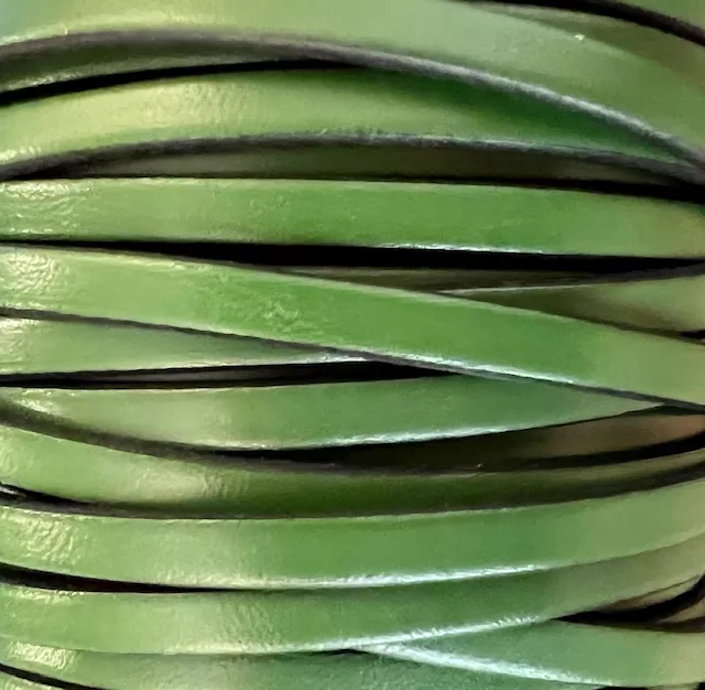 Cuir de veau 5mm-nouvelles couleurs - Forest