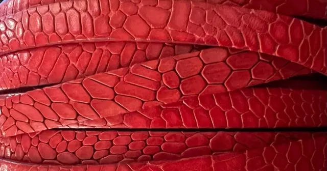 Cuir de Veau motif cailloux 10mm-NOUVLLES COULEURS - Rouge