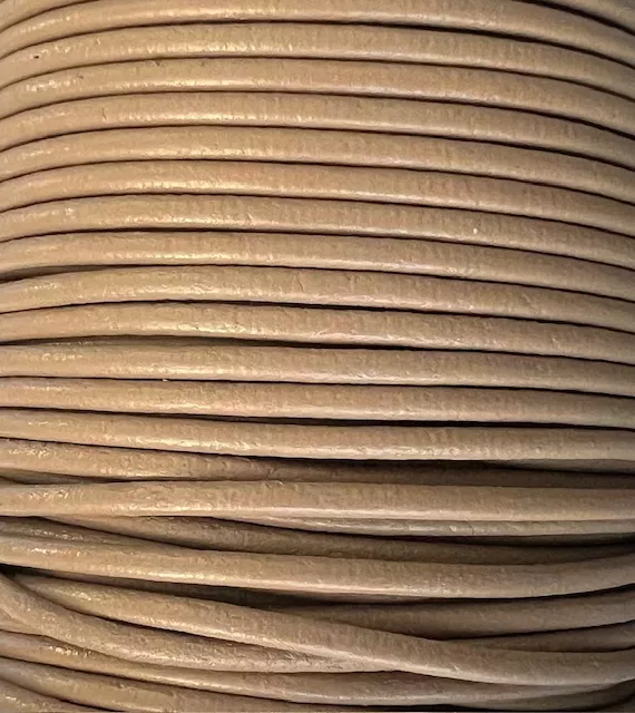 Cuir rond 2 mm couleurs pastel et métallisées - Beige foncé