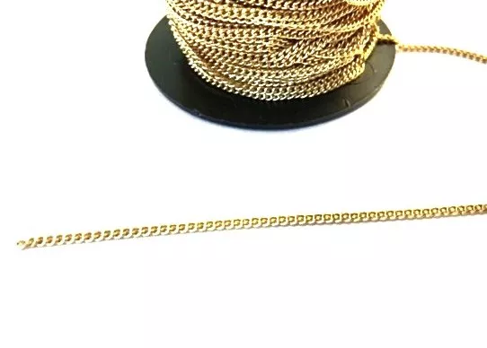 Chaîne très fine gourmette doré à l'or fin 24 carat, 1 micron FR