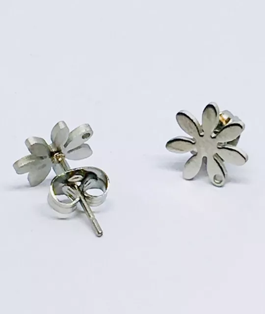 BO en acier motif fleur