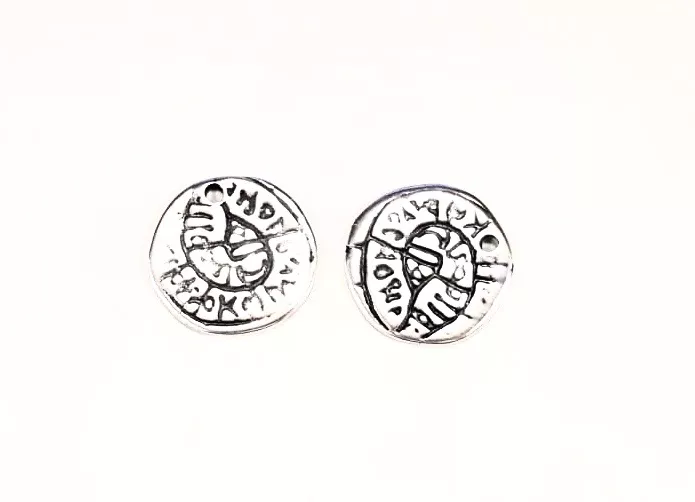 Pendant médaille motif abstrait