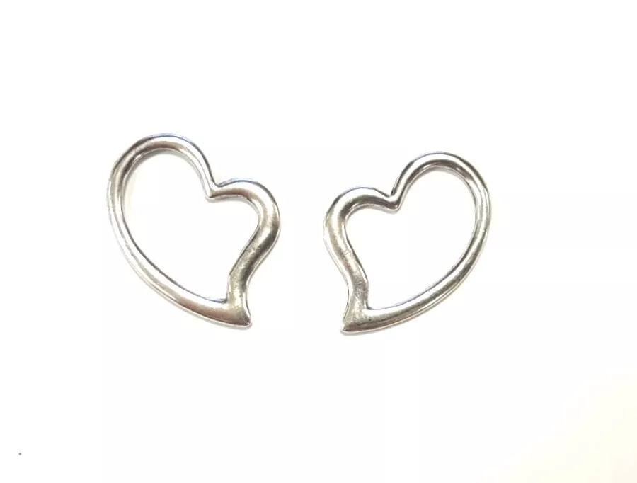 Pendant coeur évidé stylisé