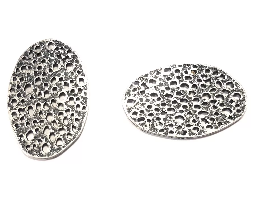 Intercalaire avec trous multiples