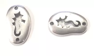 Intercalaire motif hippocampe avec 2 trous