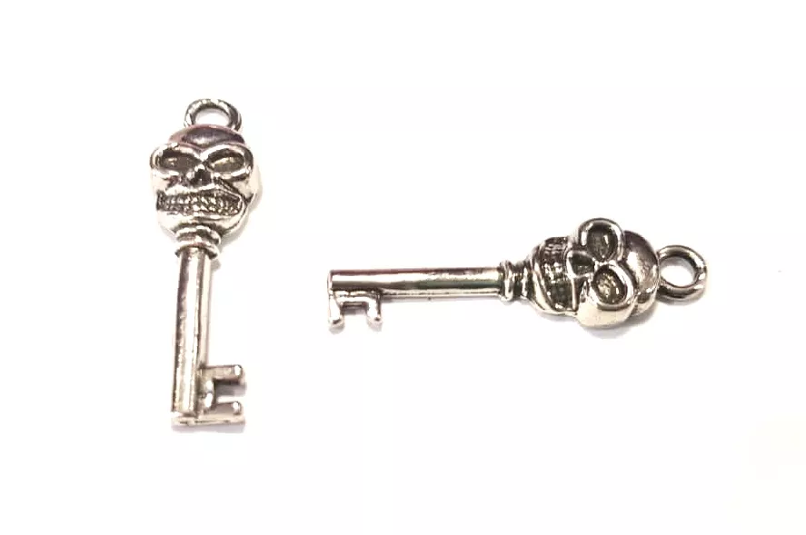 Pendant clé avec tête de mort