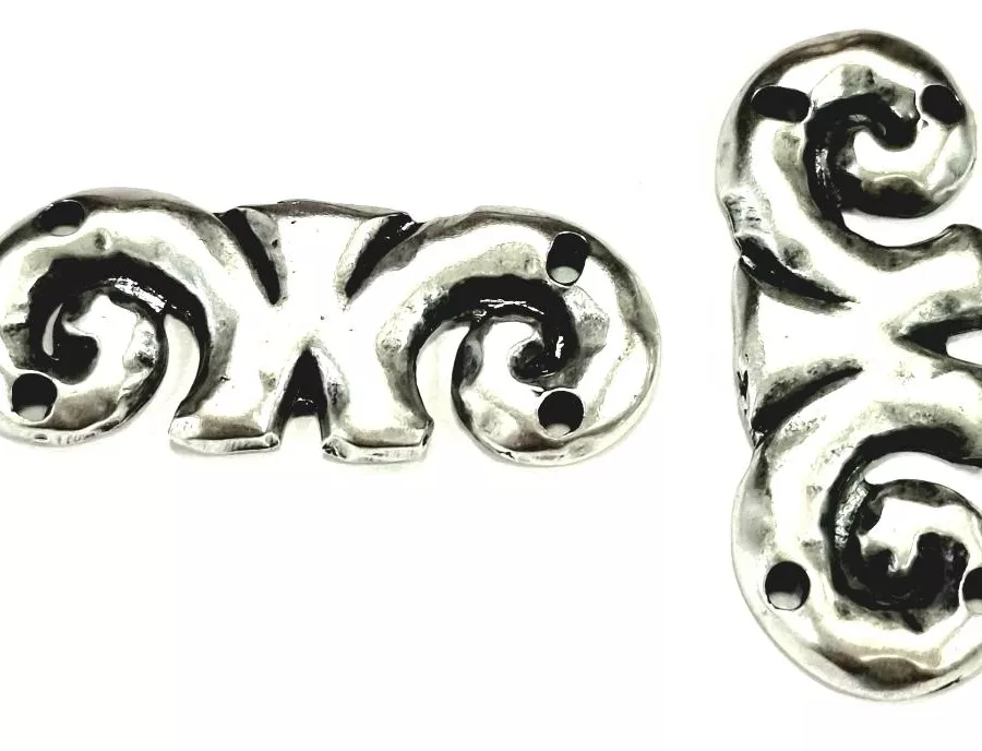 Intercalaire trous multiples