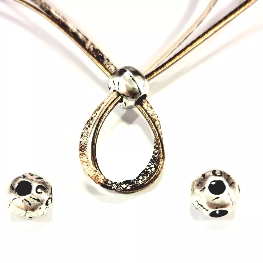 Intercalaire avec quatre trous