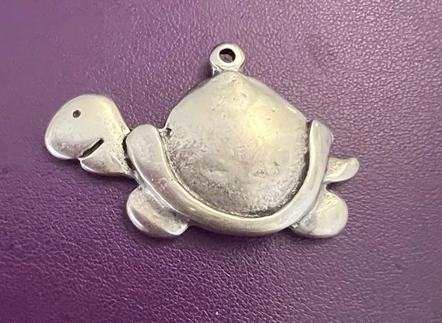 Grande tortue en pendant 45x 28.7mm