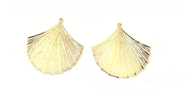 Pendant Coquillage en ACIER doré 